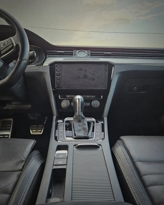 Volkswagen Passat cena 89000 przebieg: 160000, rok produkcji 2019 z Ciechanów małe 92